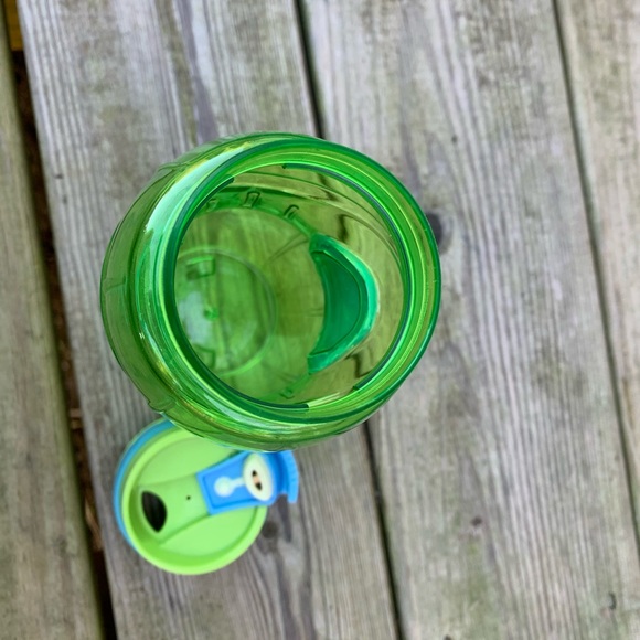 Green water bottle-great condition! Must sell! - Picture 6 of 7